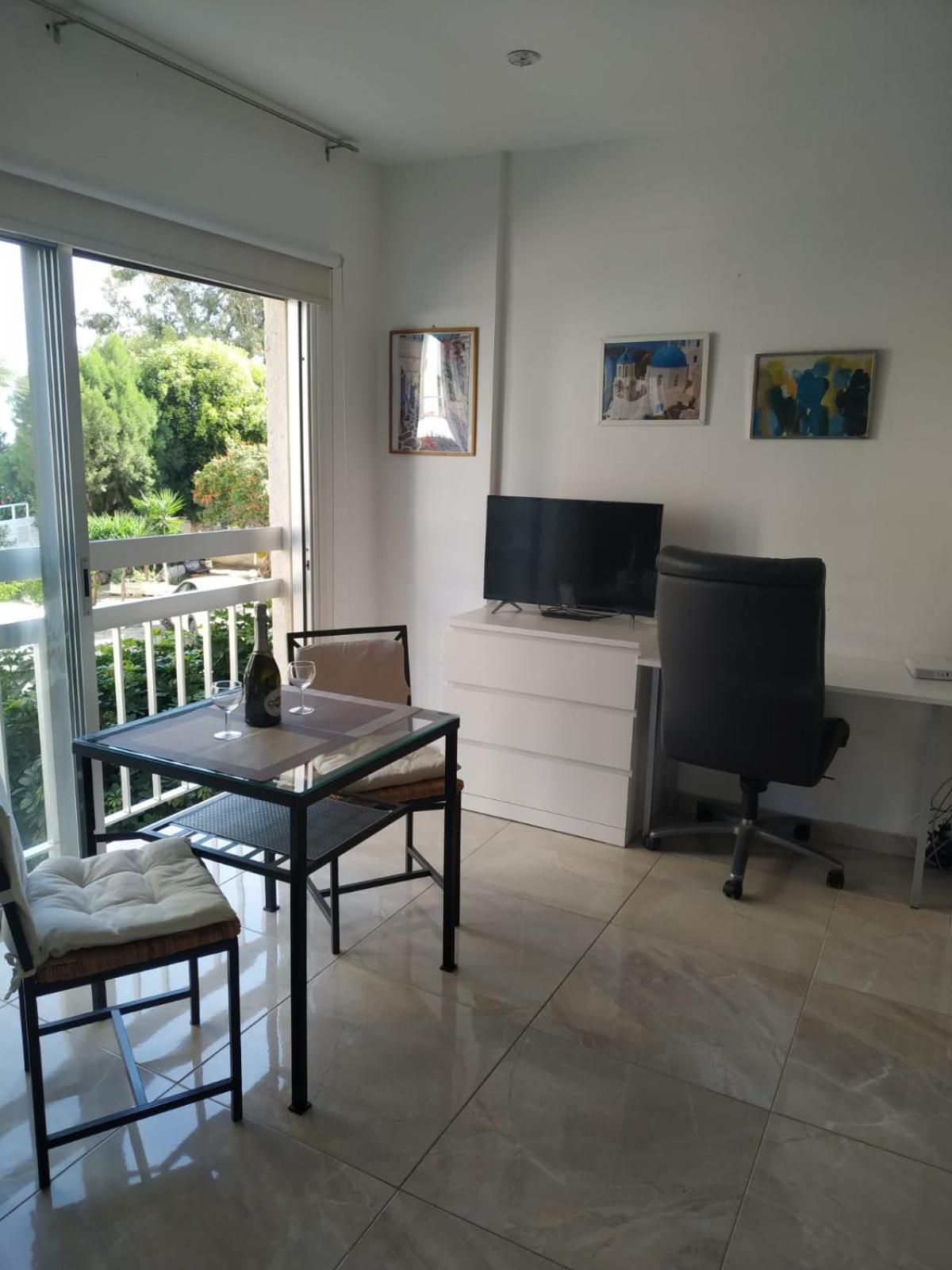 Stelia'S Seagate Studio Apt. 拉纳卡 外观 照片